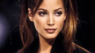 Christy Turlington 90’s Super Model with beauty & brains!