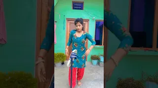 चप्पल 🤣😜 #khushiverma #dance #trending #youtubeshorts #viralvideo #youtubeshorts #best #hindi #b