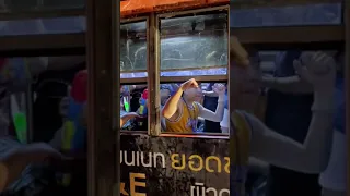 🚌 The Crazy Songkran Bus from #Bangkok... to #Pattaya 🇹🇭