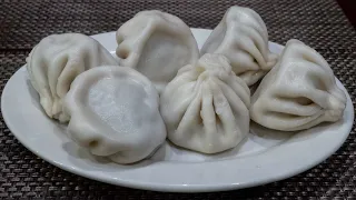 How to eat Khinkali (Georgian soup dumplings)