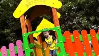 Видео для детей Детская площадка Мыльные пузыри Videos for kids Playground bubbles