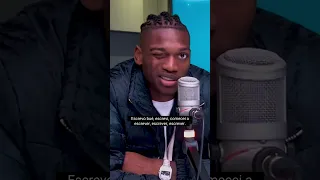 Rafael Leão sobre começar a cantar