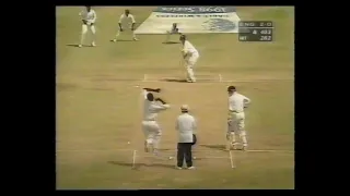 WEST INDIES v ENGLAND 5th TEST MATCH DAY 4 BARBADOS MARCH 15 1998 MIKE ATHERTON ALEC STEWART