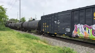 CSX Q422 on the Philadelphia Subdivison