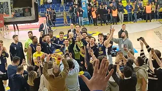 Fenerbahçe Beko - Barcelona Euroleague maç sonu kutlamaları , bu kez Mert Hakan da var