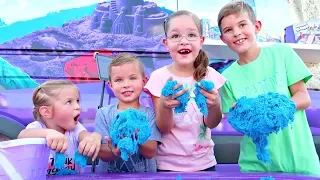 🎉 Kinetic Sand ‘Feel the Fun’ Van Tour!