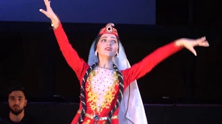 Grupo de Azerbaiyán (37ª Jornadas Folclóricas Nazarenas) Dos Hermanas (Spain)