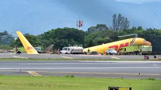 Cargo plane breaks in two during emergency landing in Costa Rica | AFP