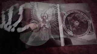 The Crimson Ghosts - Unboxing Yet Not Human (New horrorpunk music, May 2018)