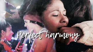 Julie and Luke (Juke) || Perfect Harmony [+01x09]