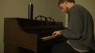 amateur piano improv with bits from Radiohead and the La's