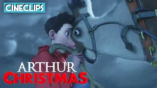 Arthur's Sleigh Is Out Of Control! | Arthur Christmas | CineClips