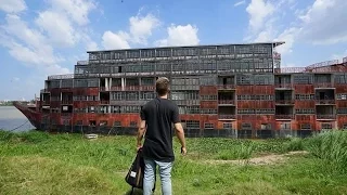 ABANDONED GHOST SHIP !!