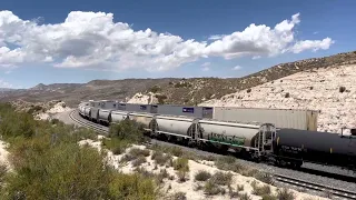 Union Pacific BNSF Trains Meet Cajon Subdivision Silverwood Cajon Viewpoint! California 4KHDR