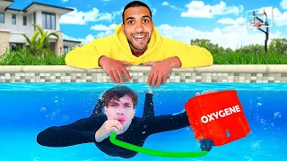 Je me CACHE sous l'EAU pour GAGNER ce CACHE CACHE de YOUTUBEUR ! (villa Maroc) ft.Rayton, PJP, Tom..