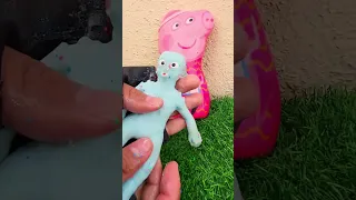 MARCIANITO se baña 🧼 con SHAMPU DE PEPA 🐷🤣 #viral #shorts #humor #pepapig #funny