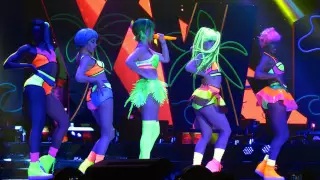 Katy Perry - The Prismatic World Tour - CALIFORNIA GURLS (AUDIO OFFICIAL)