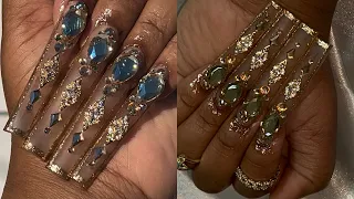 LUXURY GOLD OUTLINE NAILS ✨🤩 | CRYSTAL PLACEMENT 💎 | ACRYLIC NAIL TUTORIAL