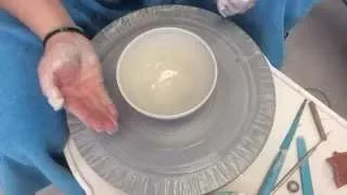 How to throw a bowl on the potters wheel