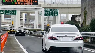 【大黒PA】どさくさに紛れてパトカーまでイキりダッシュしてるの草 スーパーカー加速サウンド/Supercar Sound