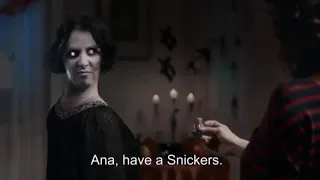 Retro TV: Spanish Snickers Halloween Commercial (with English subtitles)