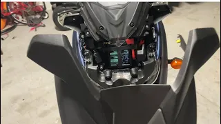 Yamaha Xmax 300 - Battery Access Tutorial