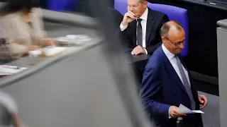 LIVE: Scholz gegen Merz - Bundestag debattiert über Budget 2023