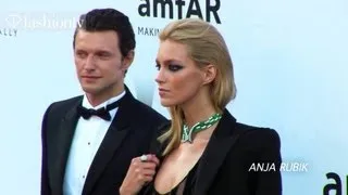 Alec Baldwin, Anja Rubik, Natasha Poly, Aishwarya Rai: amfAR Red Carpet | Cannes 2012 | FashionTV