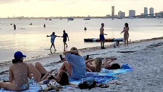 Key Biscayne, Florida. Relaxing #beach #beachlife  #miami #beachvibe #sunset #nofilters #walkingtour