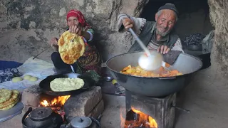 Old Lovers Living in Cave Like 2000 Years Ago | Love Story in Old Cave | Village Life in Afghanistan