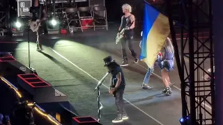 Sweet Child o' Mine - Guns N Roses with Carrie Underwood (Tottenham Stadium London  1st July 2022)