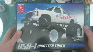 What's in the box (AMT 1/25 USA-1 Monster Truck)