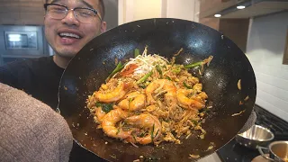 PAD THAI 101 - This Recipe Is What You Get Off The Streets Of Thailand