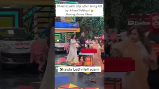 Shaista lodhi fell down live jeeto pakistan after being hit adnan siddiqui jeeto pakistan ramzan