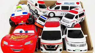 救急車ミニカーが走る！緊急走行テスト！坂道走る☆ Ambulance miniature car runs! Emergency driving test on the slope!