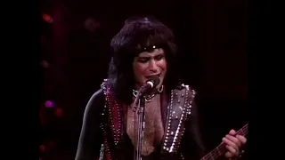 Kiss - Fits Like A Glove - Live In Detroit, USA - 1984