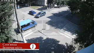 11-07-2021 третє ДТП за добу на розі вул. Василівскої та вул. Університетської