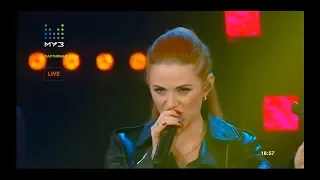 Lena Katina (t.A.T.u.) - "Startrek & Nas Ne Dogoniat" Live @ MuzTV