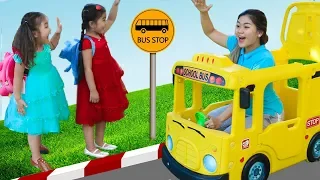 Wheels on the Bus Song | Suri & Annie Sings Nursery Rhymes and Children Songs