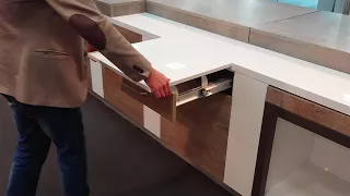 Extendable kitchen work surface