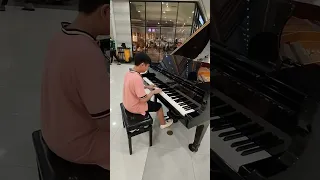 Viva La Vida (Public Piano Cover)