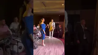 دنيا بطمة صوت الخطير تغني غزالي غزالي 💃😍