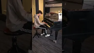 Playing 'Je te laisserai des mots' in a Hotel in Germany