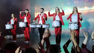 "Экстраваганза" барабанное шоу Red Drums