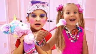 Brincadeira da Diana com Kits de Maquiagem Infantis