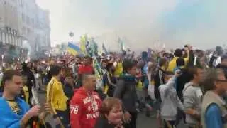 Україна Харків. Марш фанатів Металіста і Дніпра 2014.04.27