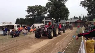 IHC 946 schafft Full-Pull beim Trecker-Treck 2013 in Hagen-Mahnburg