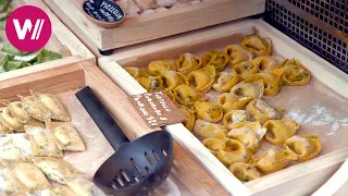 Bologna - Vegan tortellini with turmeric and summer vegetables filling | At our Neighbour's Table