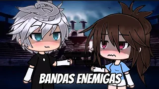 Entre bandas enemigas 🔪🗡️ || Mini pelicula Gacha Life || Capitulo 1|| Anatube 💚🩷