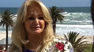 Famous 80's  singer Bonnie Tyler in SA